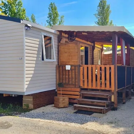 Hébergement de vacances Mobilhome 6-8 Pers - 3 Ch - 1 Sdb - Parc Aquatique *